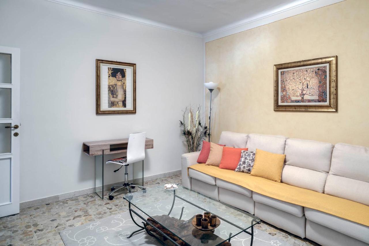 Sentirsi A Casa, Lontano Da Casa-Feel At Home Away From Home Caronno Pertusella 外观 照片